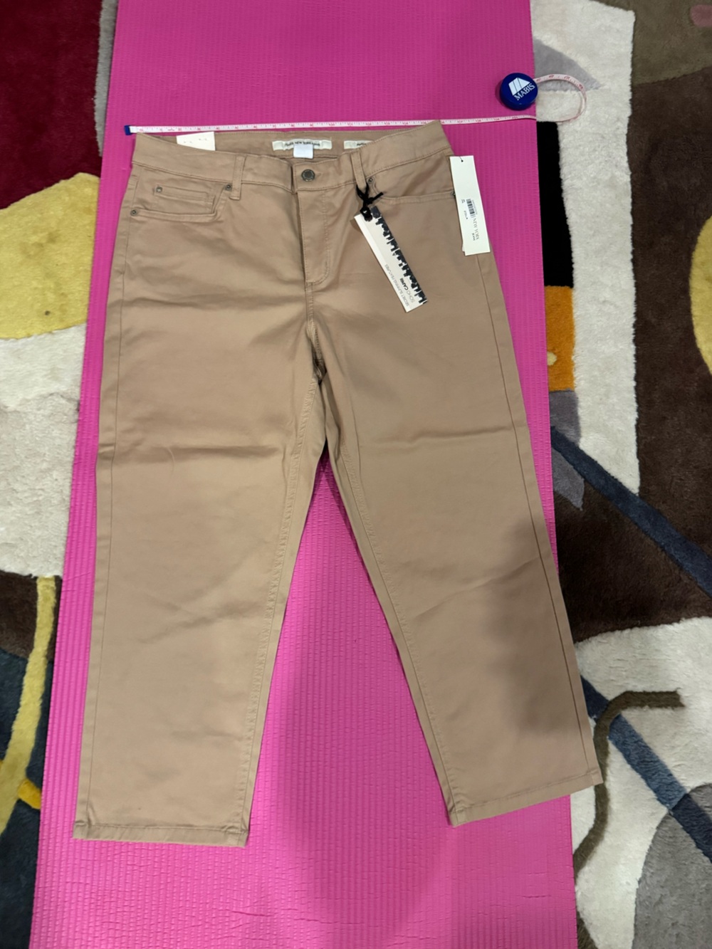 Jones New York Capris in Tan size 12